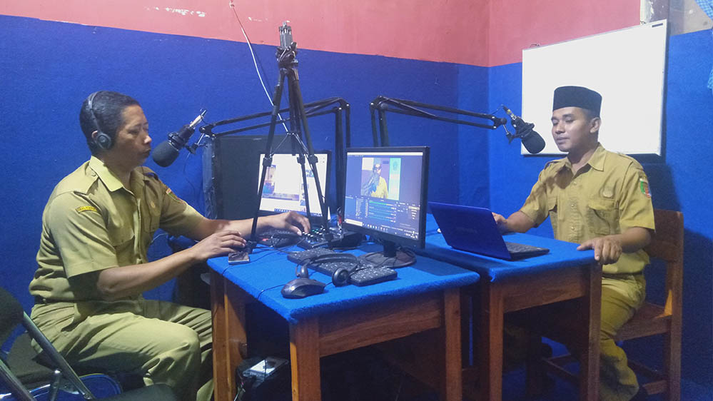 Kegiatan Radio